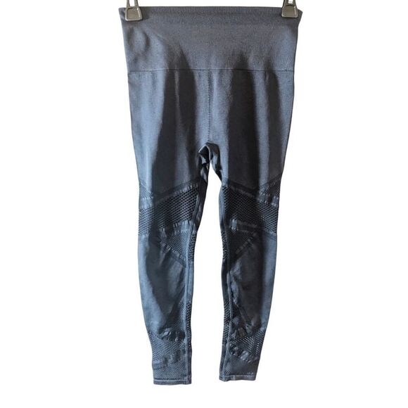 NWT FABLETICS Mosaic High-Waisted 7/8 Tight Size XS - Picture 6 of 7